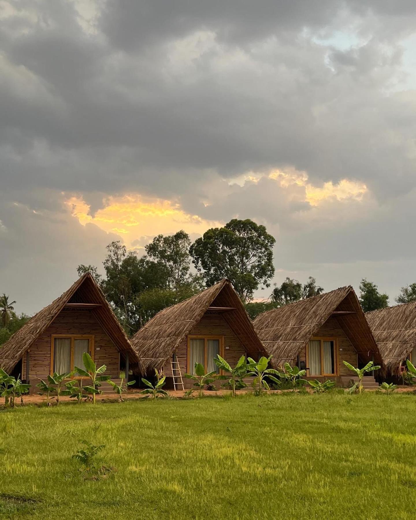 Hotel Tropical Hampi Exterior foto