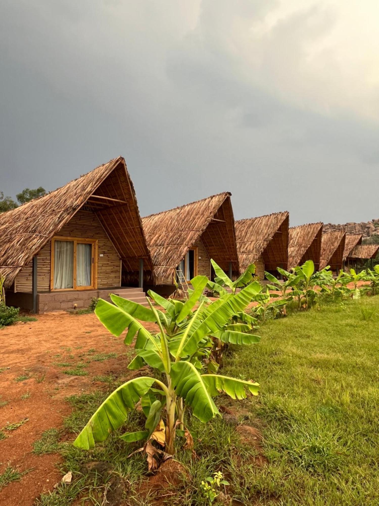 Hotel Tropical Hampi Exterior foto